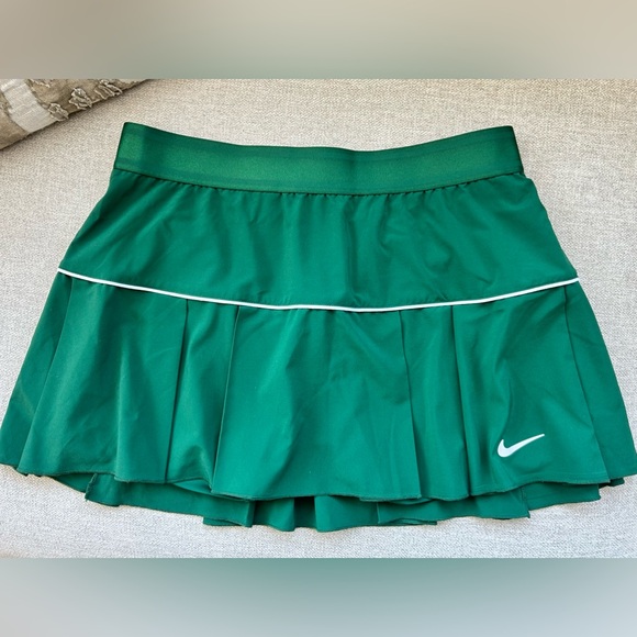Nike Essential Victory Tennis Skirt, Green, size Large - Picture 1 of 8